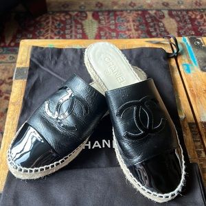 Chanel espadrille black mules